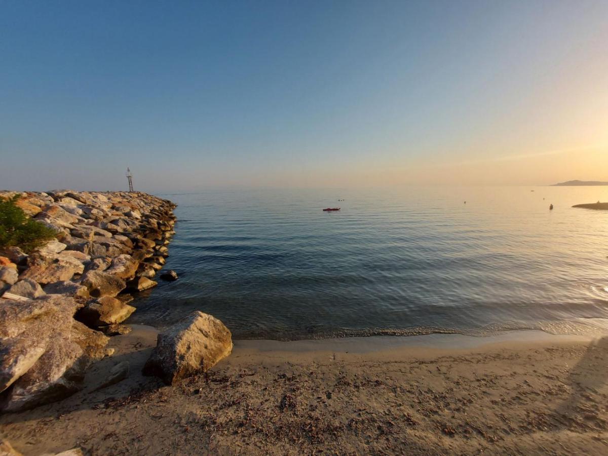 Aparthotel Pansion Alexandros By The Sea Nea Skioni Exterior foto